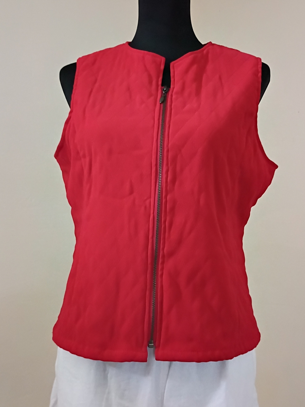 Women's Red Quilted Sleeveless Zip Vest